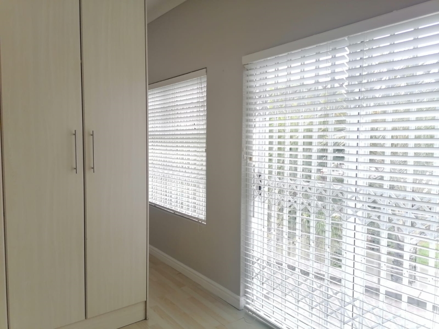 To Let 1 Bedroom Property for Rent in Crawford Western Cape